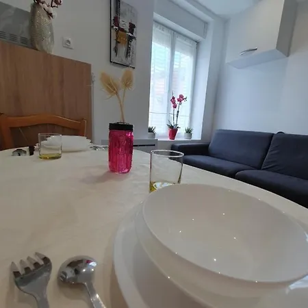 Appart'hotel, Ikimo 5 Entiers A Votre Disposition Au Choix Appartement