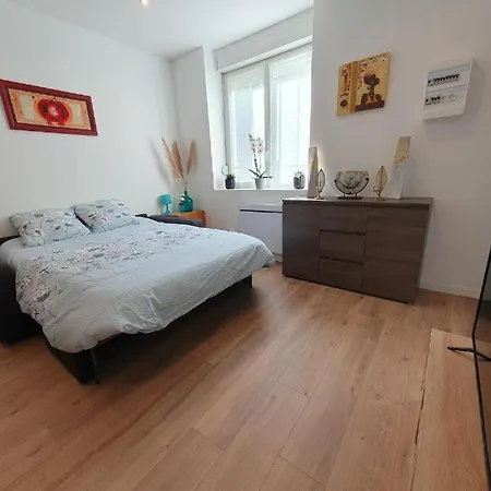 Appart'hotel, Ikimo 5 Entiers A Votre Disposition Au Choix * Νανσύ